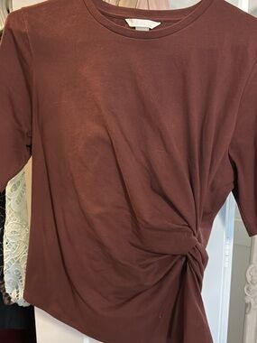 H&M Short Sleeve Twist Front Tee in Brown